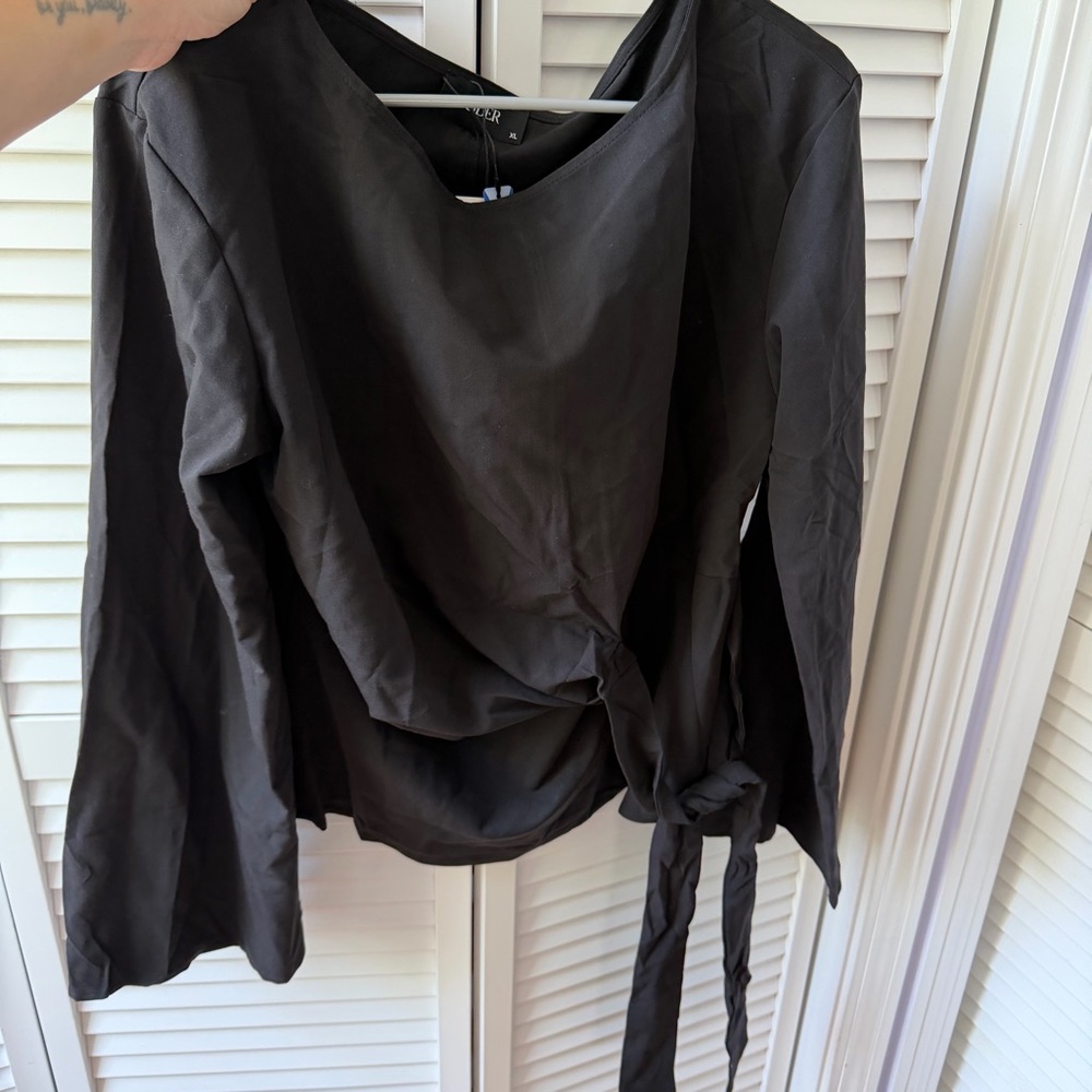 Long-Sleeve Black Tie-Waist Women's Top